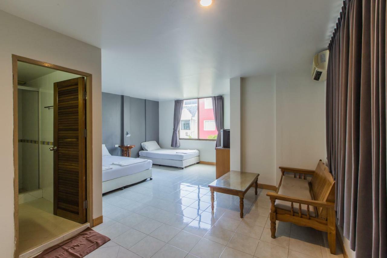 ชงโค เกสท์เฮาส์ Hotel Phuket ภายนอก รูปภาพ