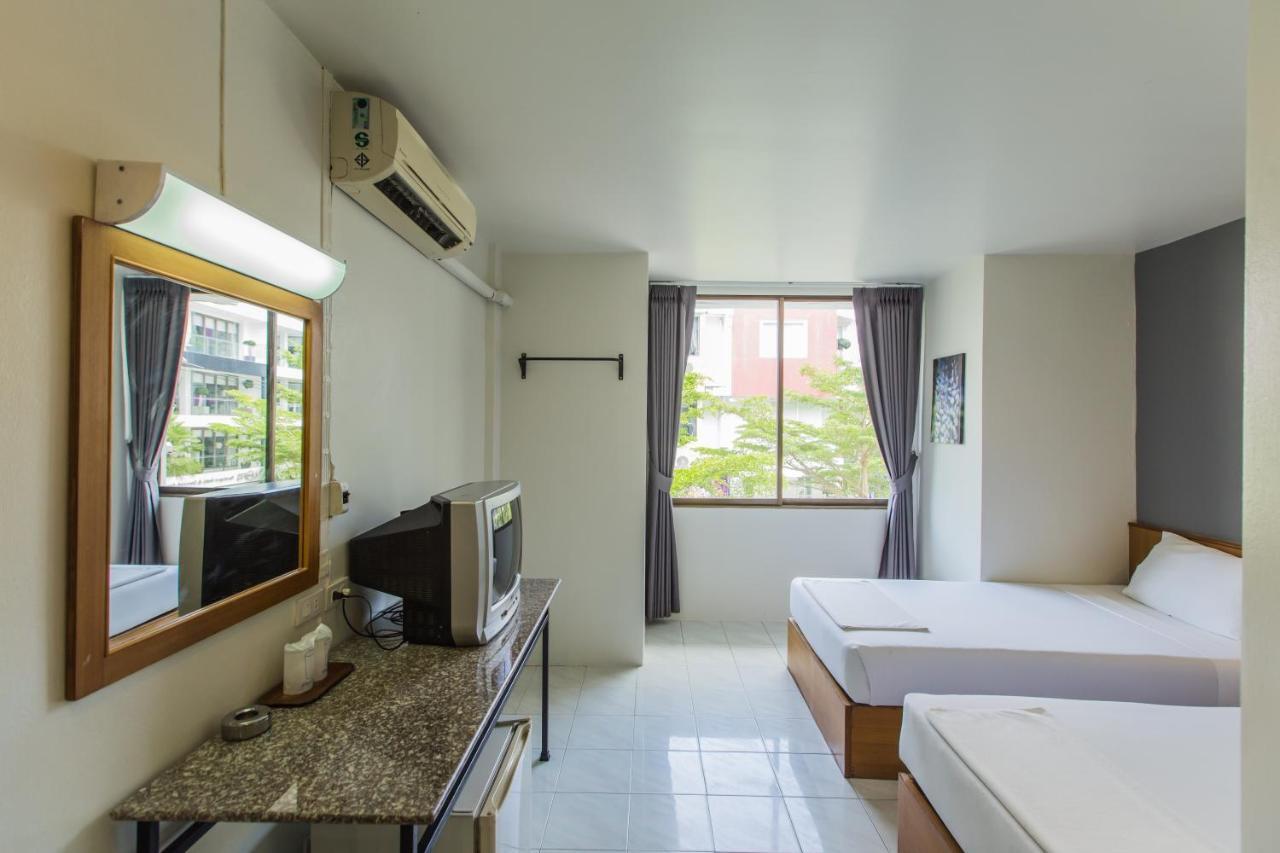 ชงโค เกสท์เฮาส์ Hotel Phuket ภายนอก รูปภาพ